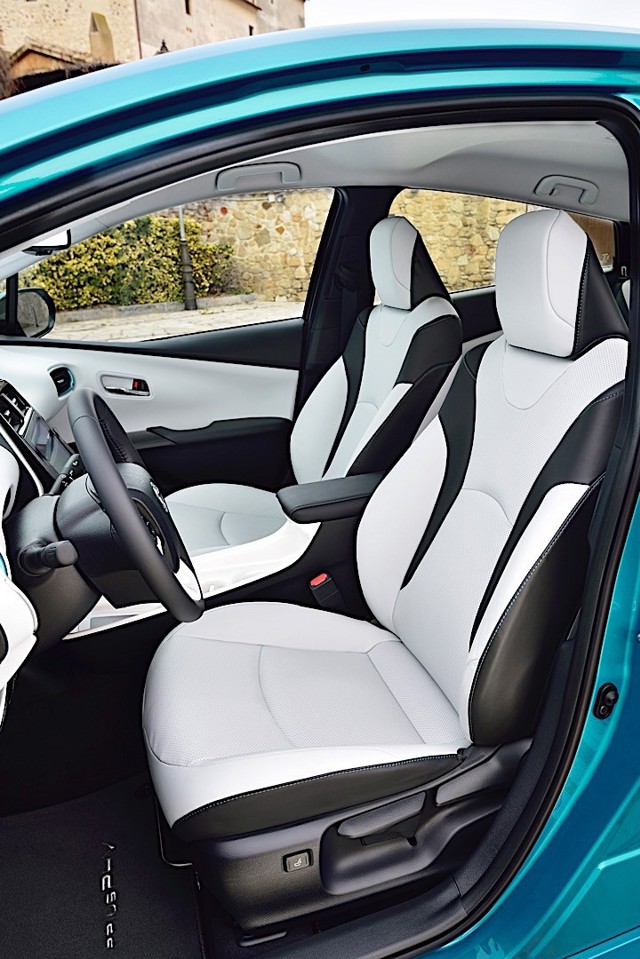 Toyota Prius Prime Foto 96