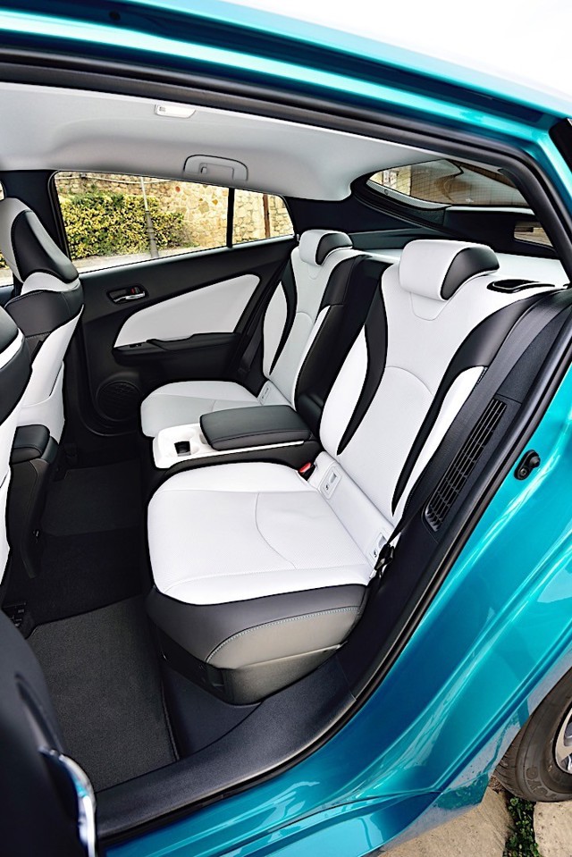 Toyota Prius Prime Foto 97