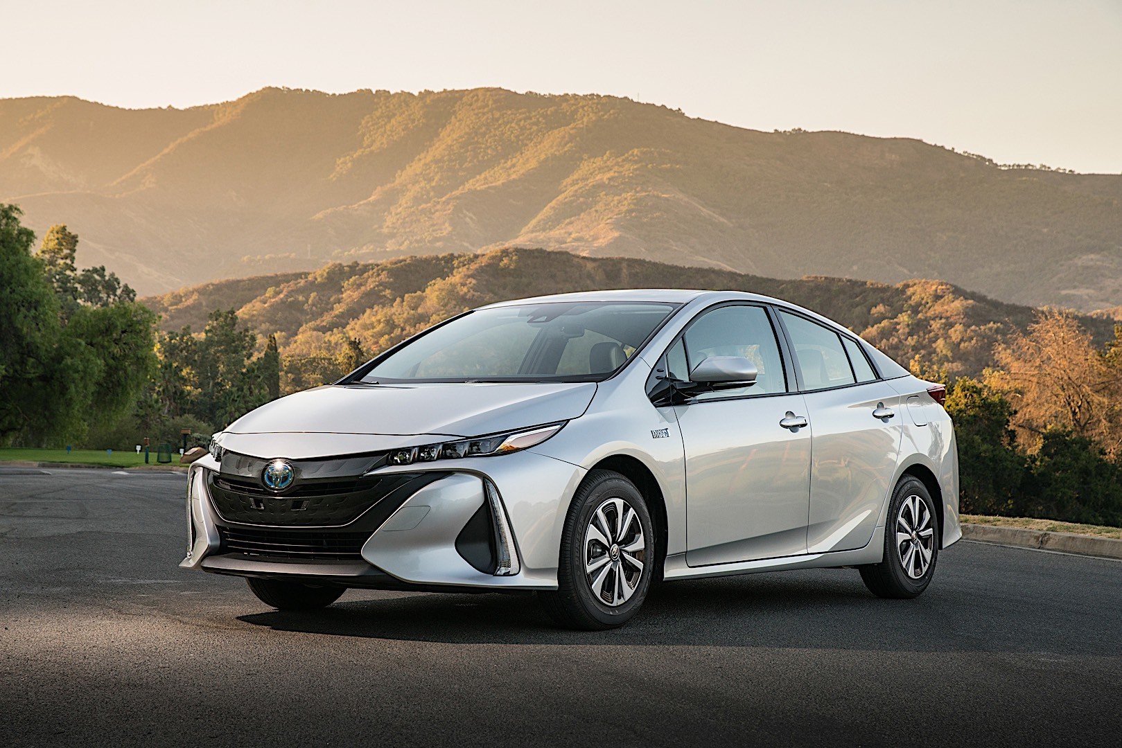 Toyota Prius Prime photo 33