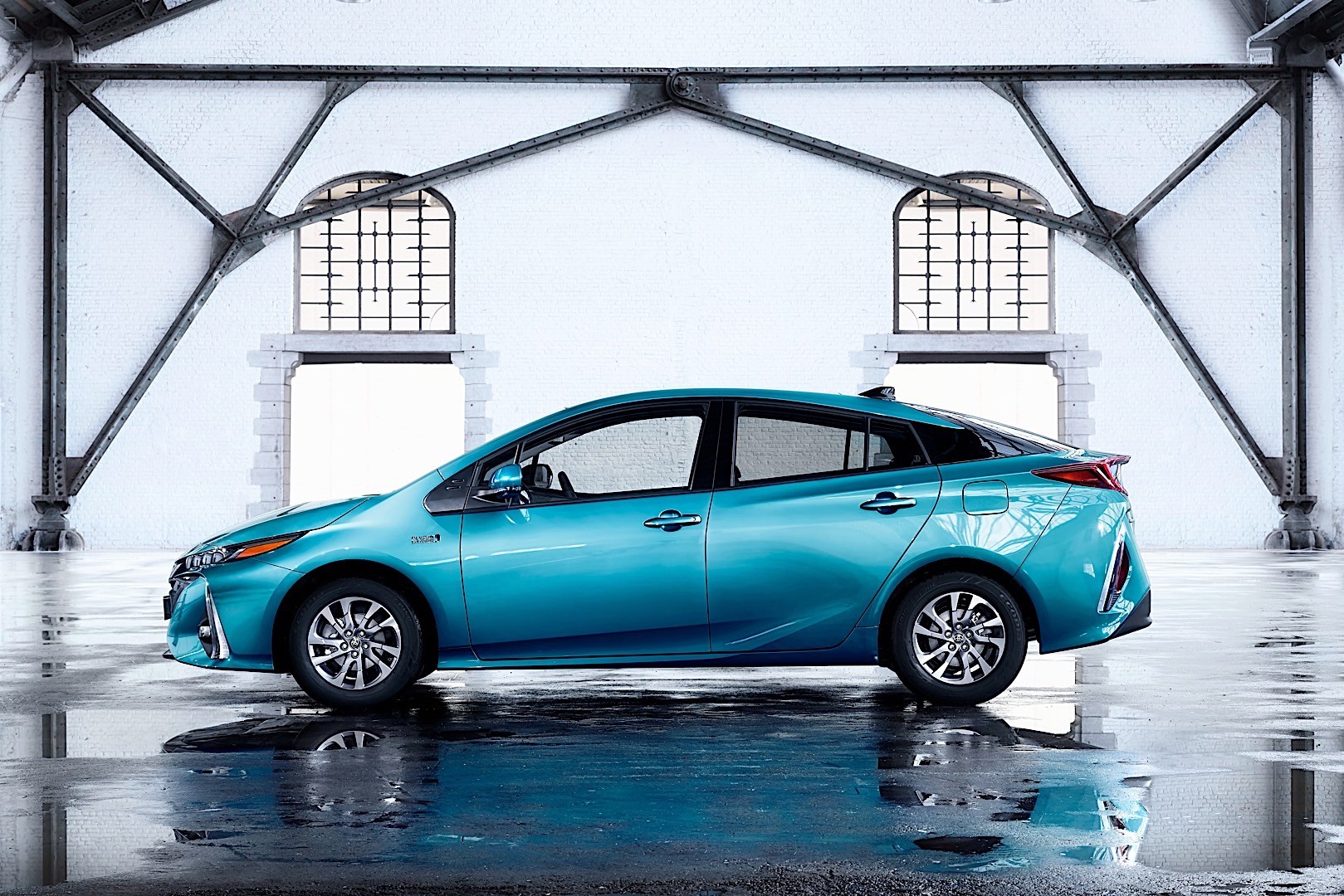 Toyota Prius Prime photo 42
