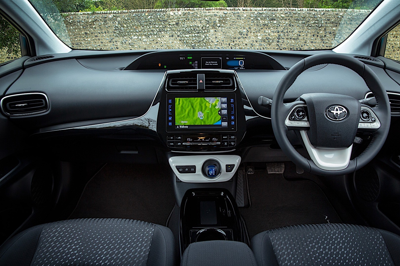 Toyota Prius Prime photo 98