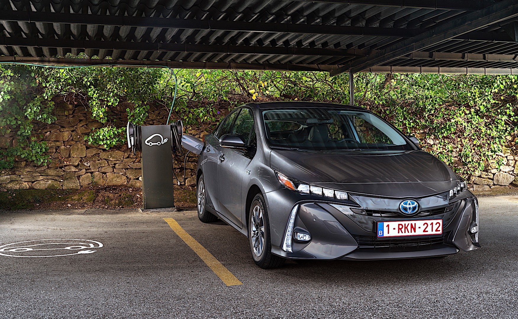 Toyota Prius Prime photo 48
