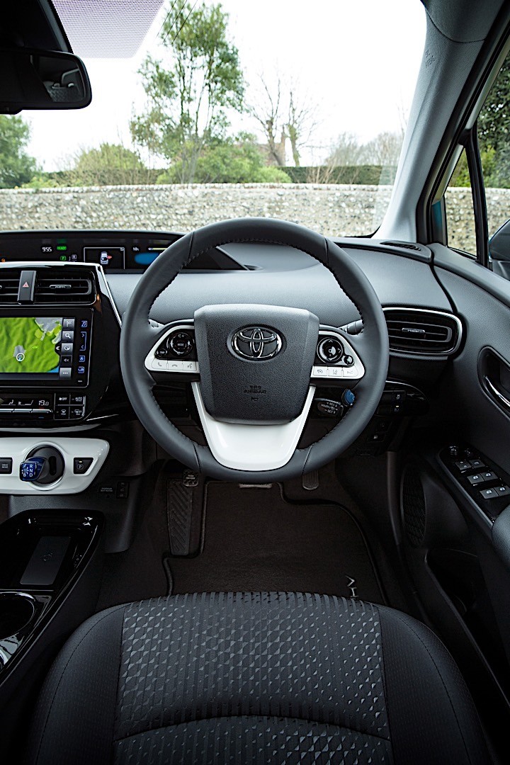 Toyota Prius Prime photo 99