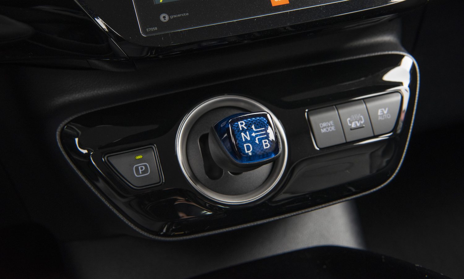 Toyota Prius Prime photo 109