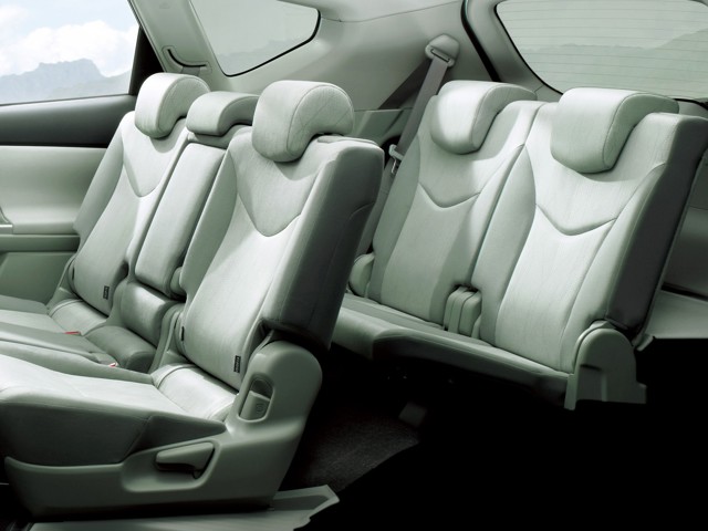 Toyota Prius V/Prius+ photo 67