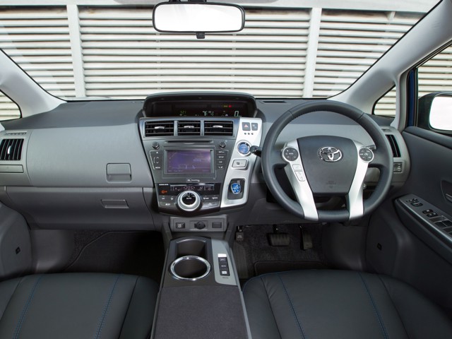 Toyota Prius V/Prius+ photo 69