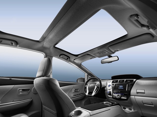 Toyota Prius V/Prius+ photo 59