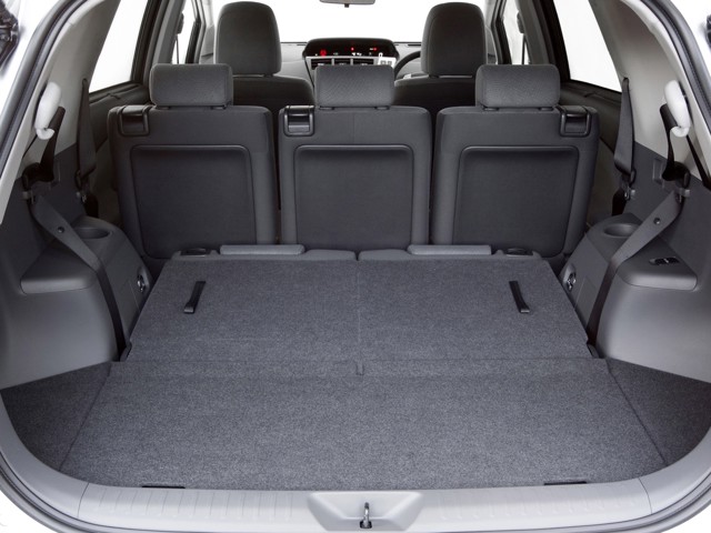 Toyota Prius V/Prius+ photo 79