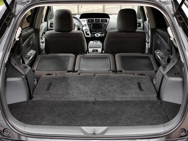 Toyota Prius V/Prius+ photo 81