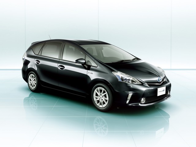 Toyota Prius V/Prius+ photo 16