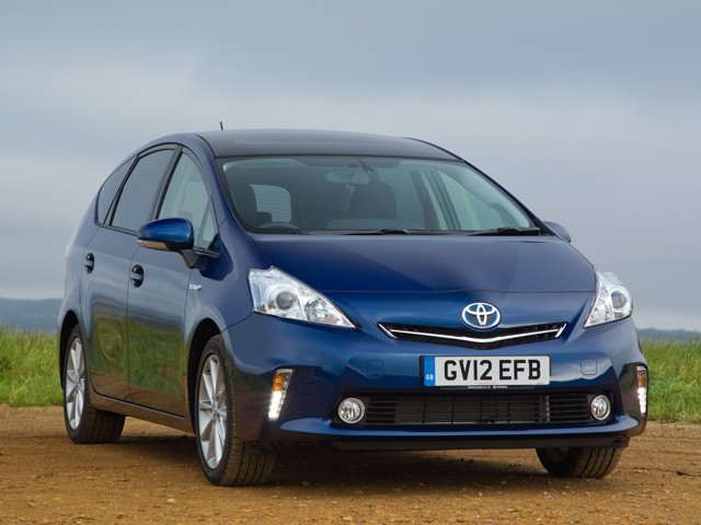 Toyota Prius V/Prius+ photo 20