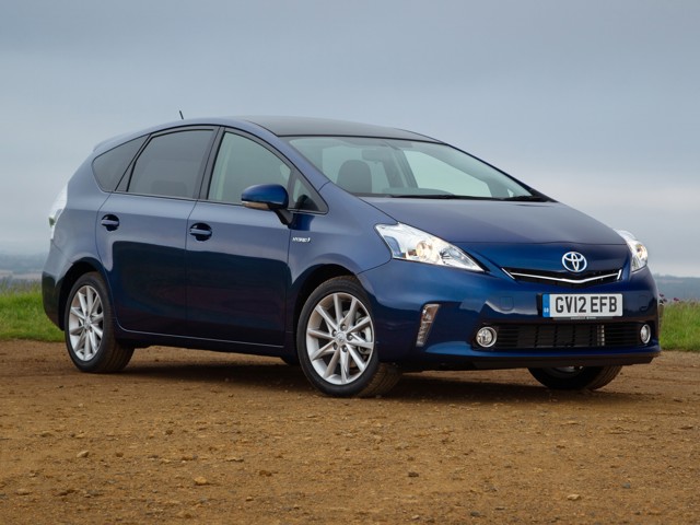 Toyota Prius V/Prius+ photo 21
