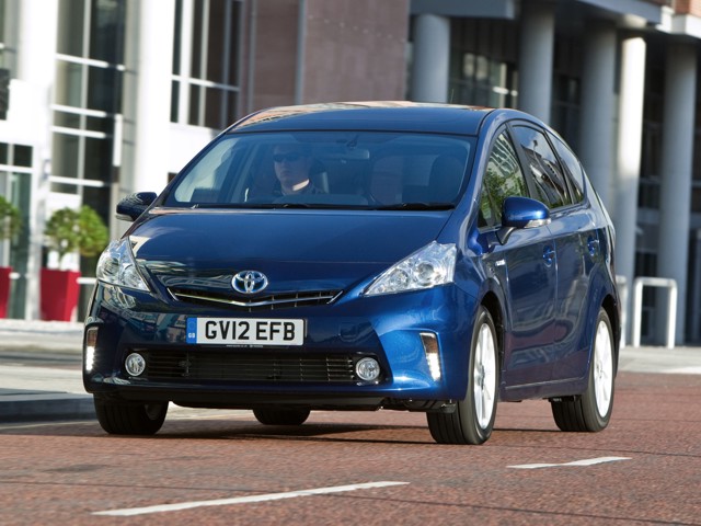 Toyota Prius V/Prius+ photo 24