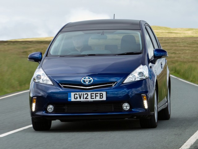 Toyota Prius V/Prius+ photo 27