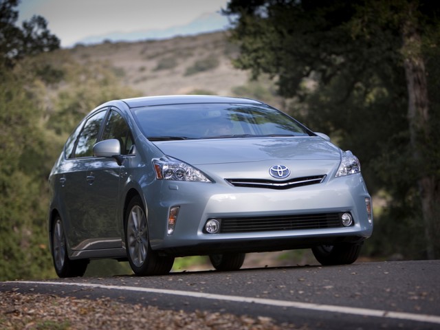 Toyota Prius V/Prius+ photo 40