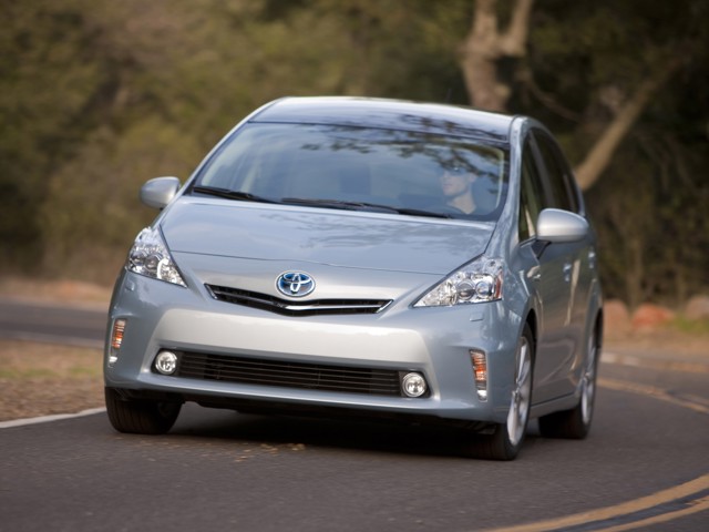 Toyota Prius V/Prius+ photo 43