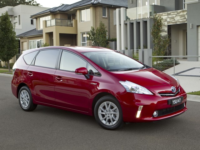 Toyota Prius V/Prius+ photo 50