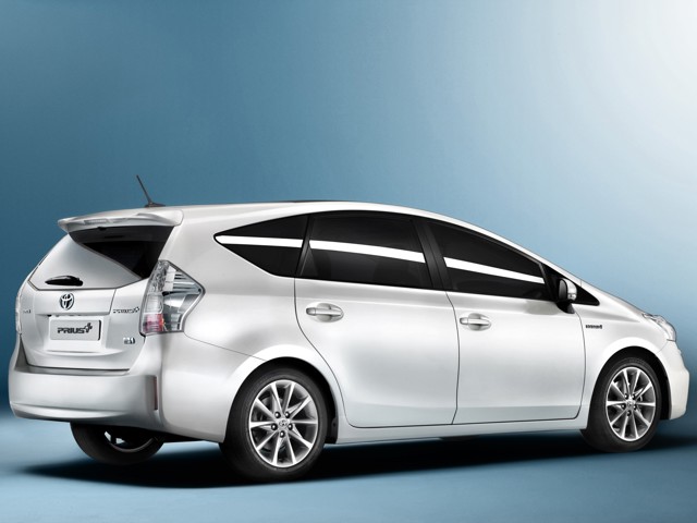 Toyota Prius V/Prius+ photo 52