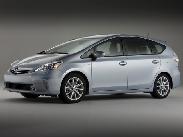 Toyota Prius V/Prius+ photo 55