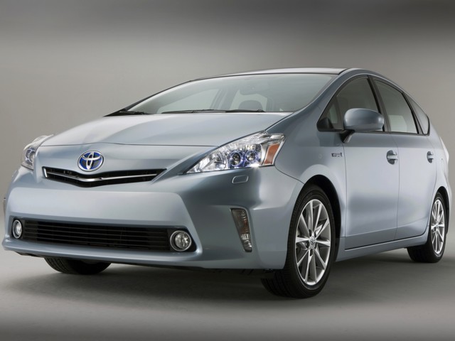 Toyota Prius V/Prius+ photo 56