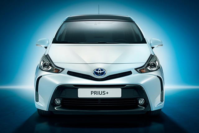 Toyota Prius V/Prius+ photo 2
