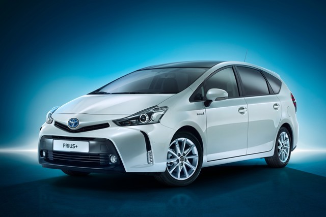 Toyota Prius V/Prius+ photo 3