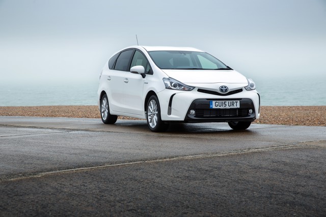 Toyota Prius V/Prius+ photo 6