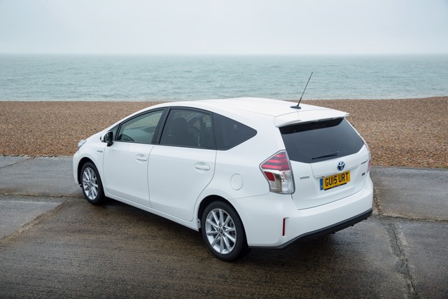 Toyota Prius V/Prius+ photo 8