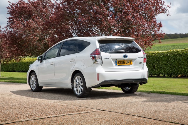 Toyota Prius V/Prius+ photo 14