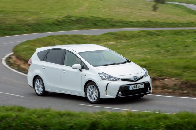 Toyota Prius V/Prius+ photo 19