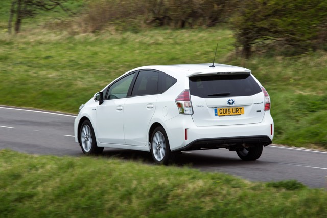 Toyota Prius V/Prius+ photo 21