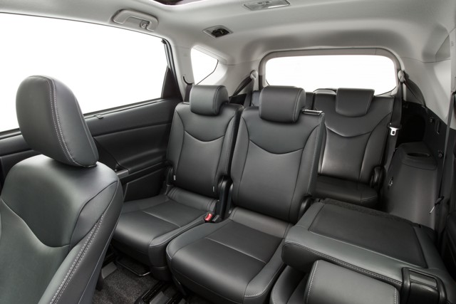 Toyota Prius V/Prius+ photo 37
