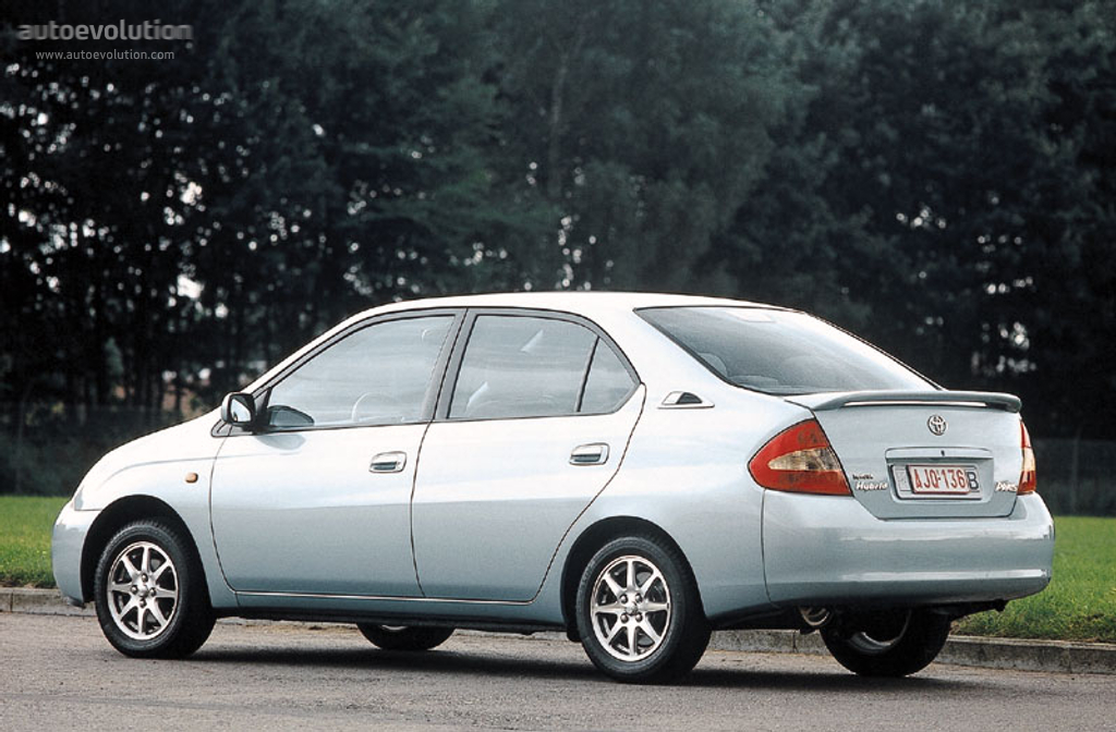 Toyota Prius photo 4