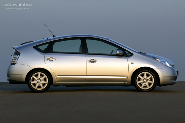 Toyota Prius photo 4