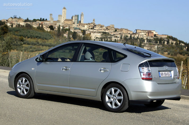Toyota Prius photo 5
