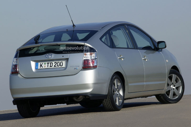 Toyota Prius photo 6