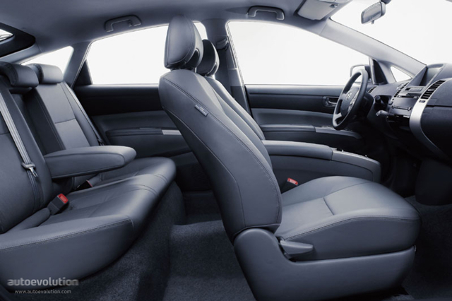 Toyota Prius photo 32