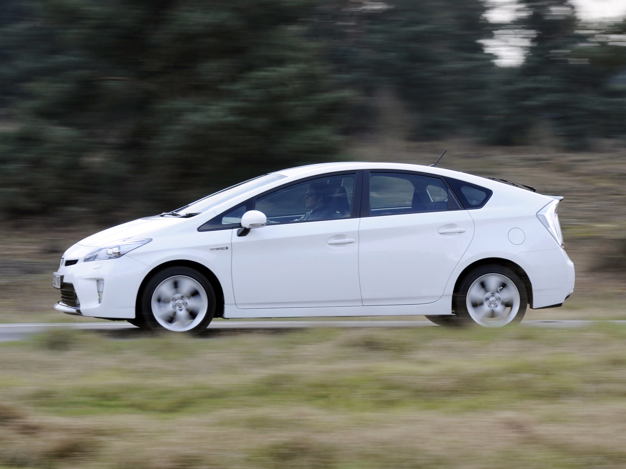 Toyota Prius photo 3