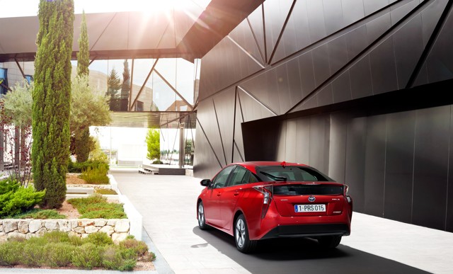Toyota Prius photo 9