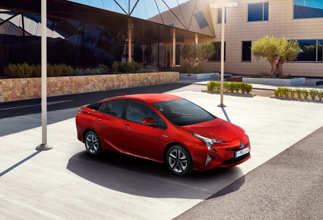 Toyota Prius photo 17