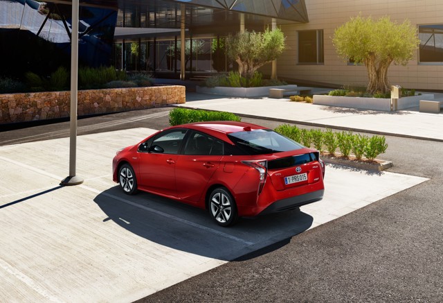 Toyota Prius photo 19