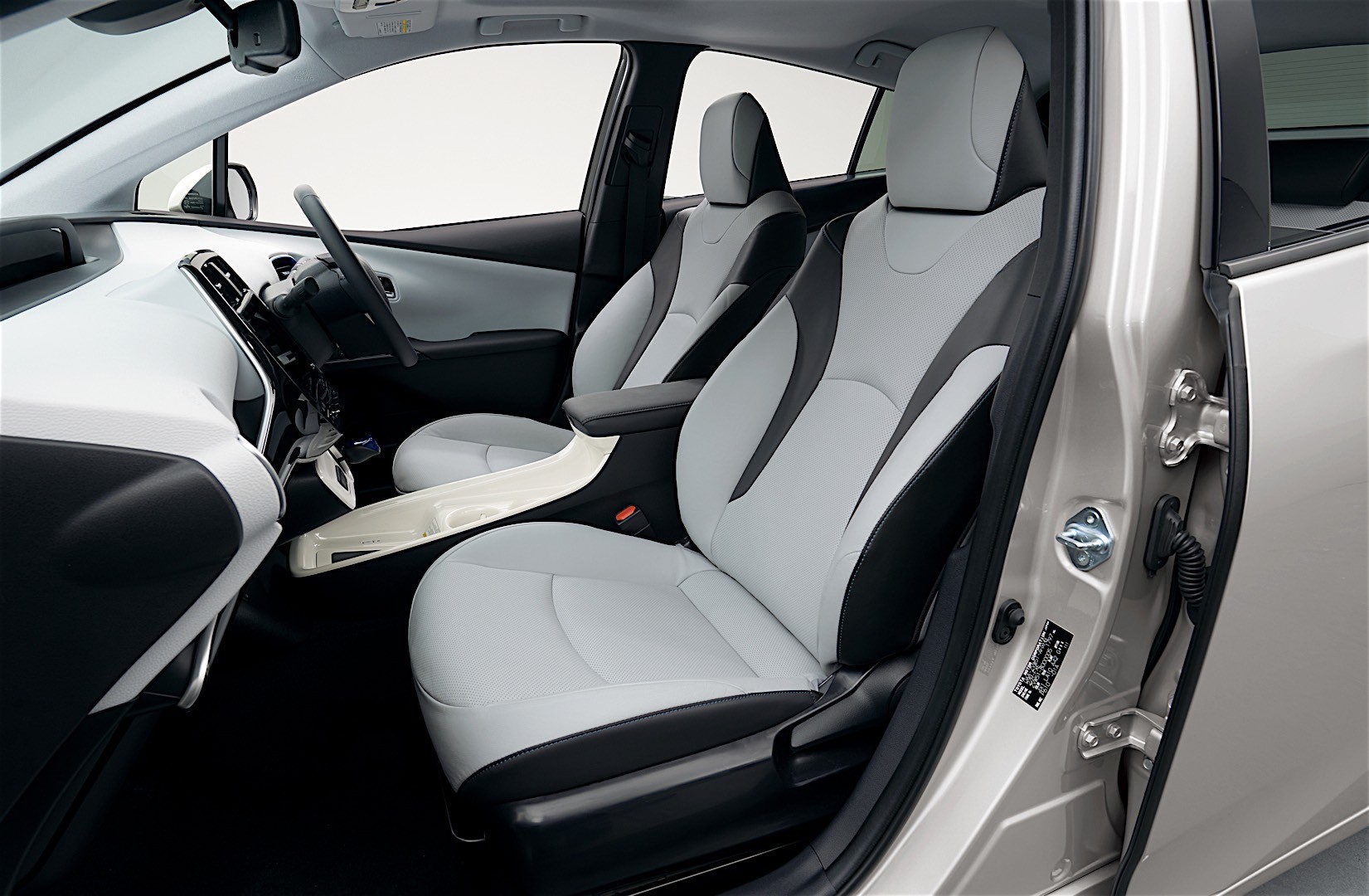 Toyota Prius photo 90