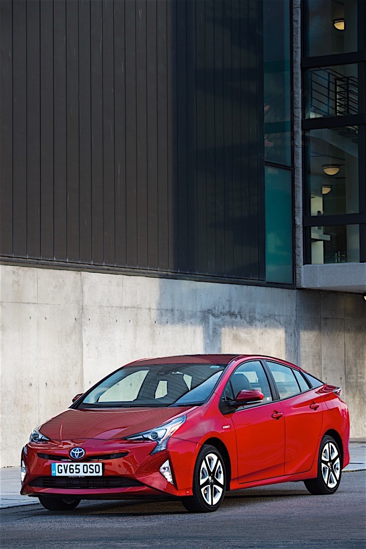 Toyota Prius photo 26