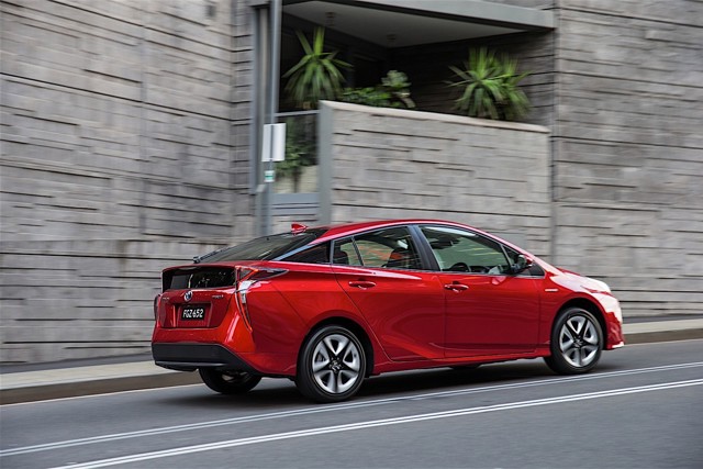 Toyota Prius photo 33