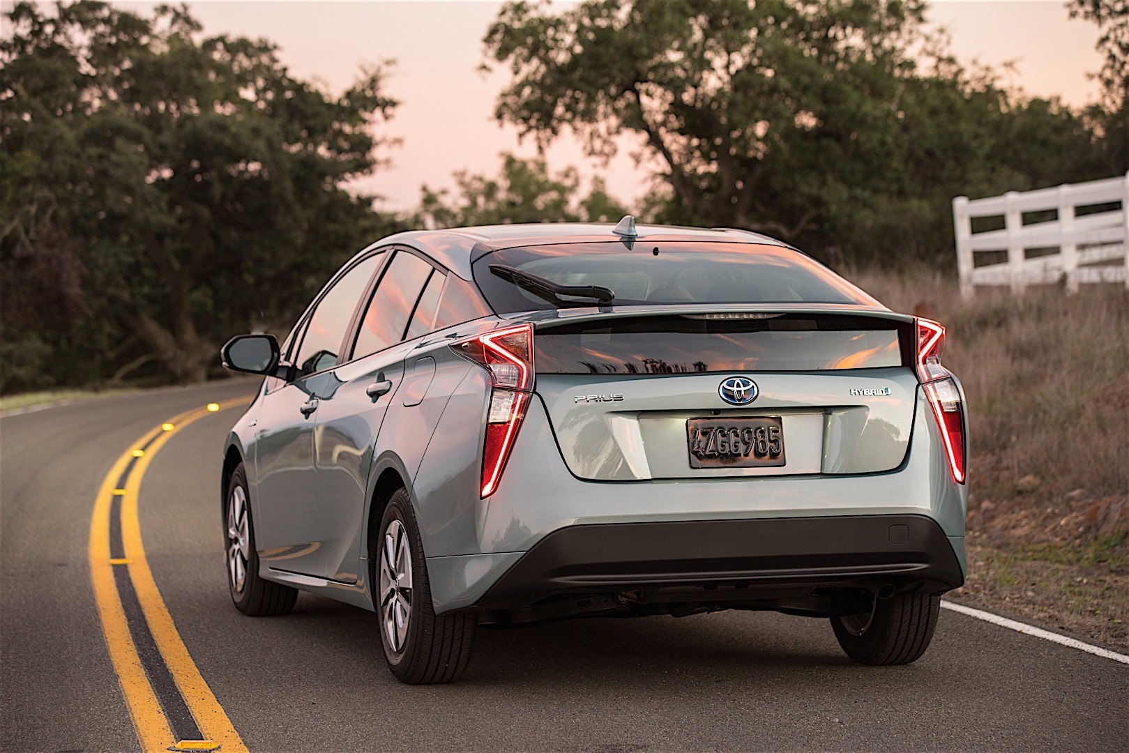 Toyota Prius photo 65