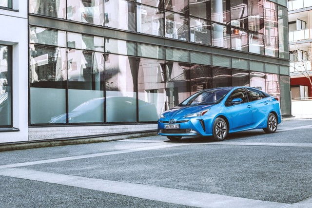 Toyota Prius photo 6