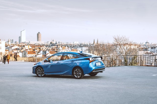 Toyota Prius photo 8