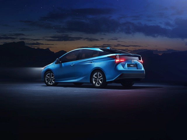 Toyota Prius photo 10