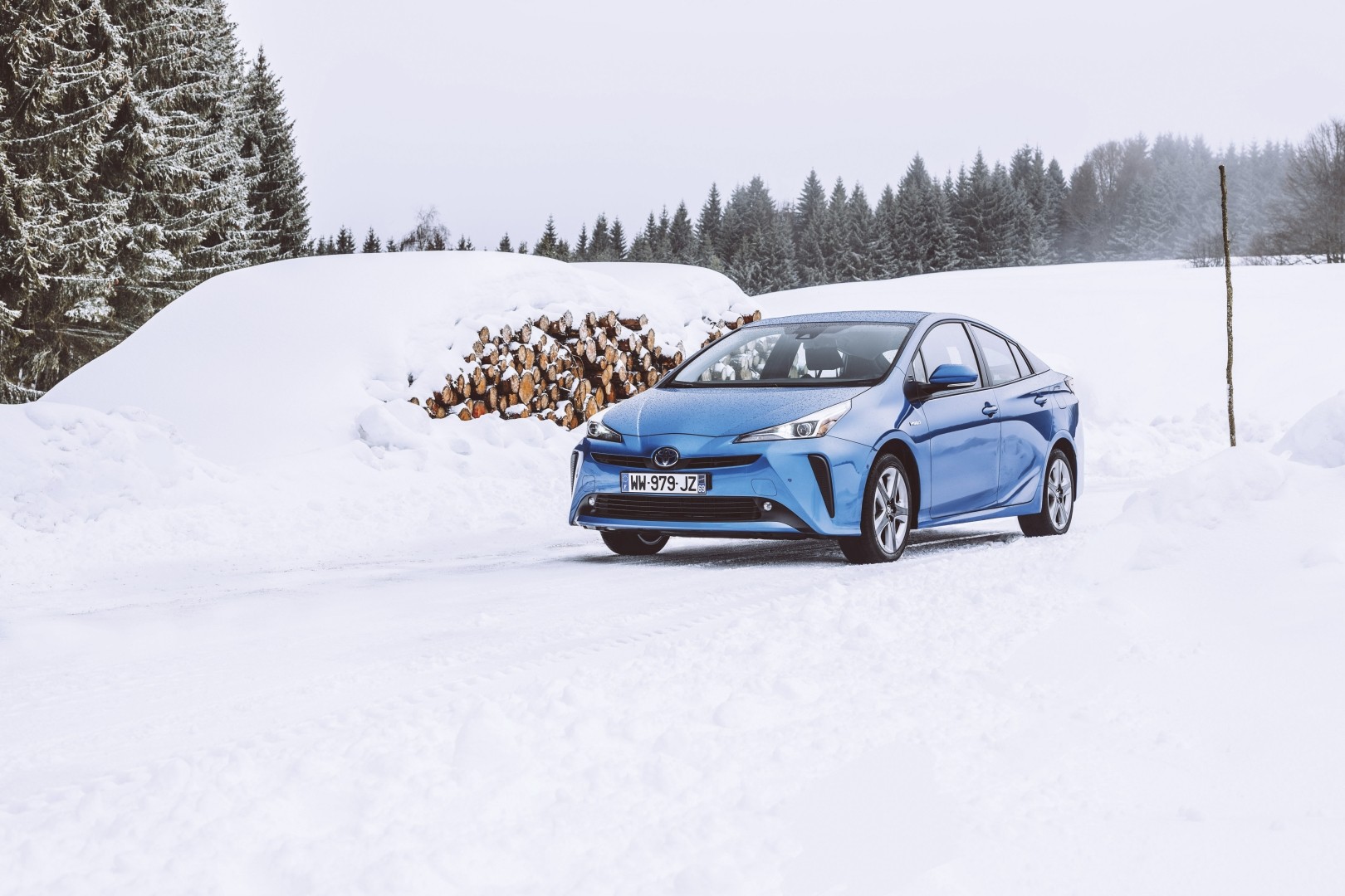 Toyota Prius photo 2