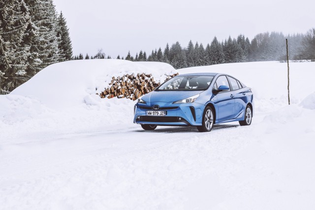 Toyota Prius photo 2